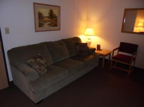 Herington Inn And Suites Екстериор снимка